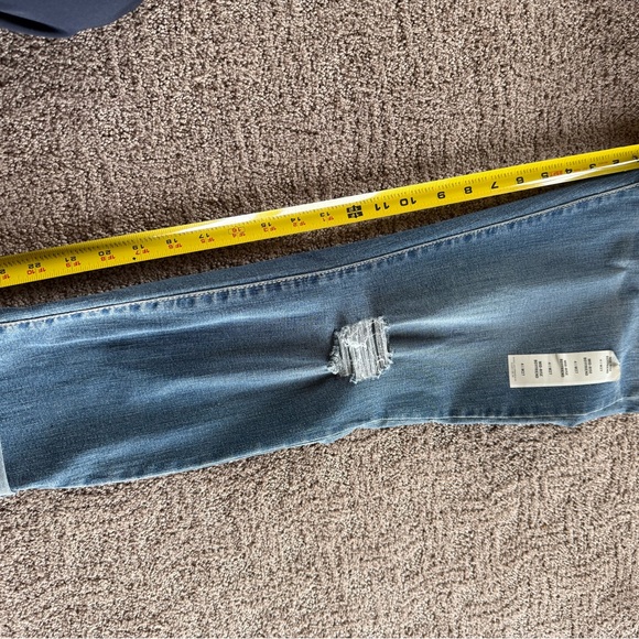 Signature by Levi Strauss & Co. Women's Mid Rise Boyfriend Sz 4 W27 NWT - Picture 11 of 11